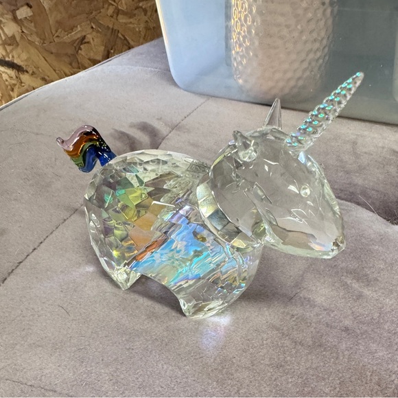 Simon Designs Crystal Unicorn Paper weight - Picture 2 of 4